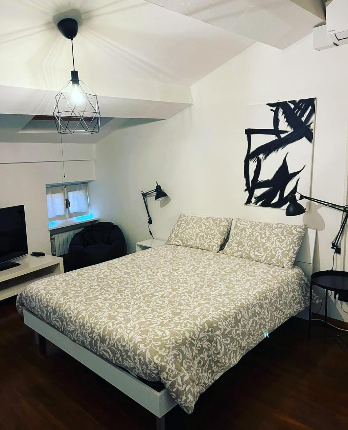 Апартаменты Sophia'S Loft Парма Экстерьер фото